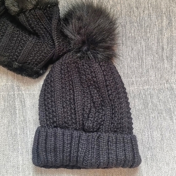 2pc Winter Knitted Hat & Scarf - Picture 3 of 5